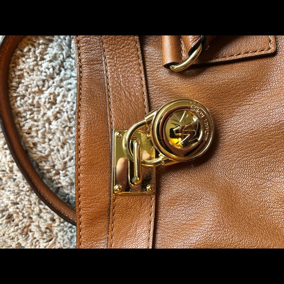 Authentic Michael Kors handbag - Picture 2 of 6